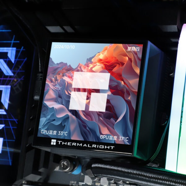 Thermalright Hyper Vision 360 UB ARGB Black 3.95in Magnet-Absorbent LCD Screen with 480x480 Resolution AIO CPU Liquid Cooler